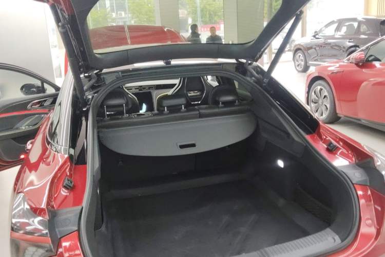 Used Hongqi H6 2023 2.0T ZhiZhen Edition Trunk