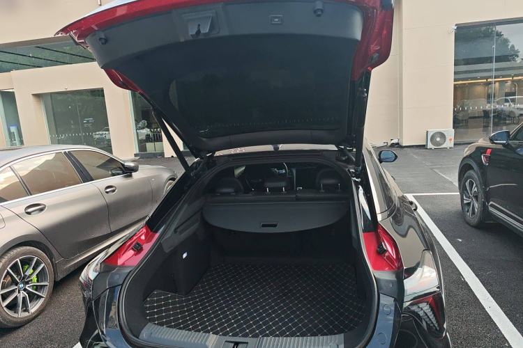 Used Hongqi H6 2023 2.0T ZhiZhen Edition Trunk