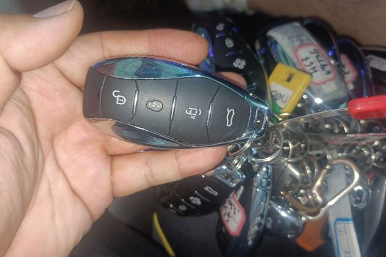 Used Hongqi H6 2023 2.0T ZhiZhen Edition Vehicle Key