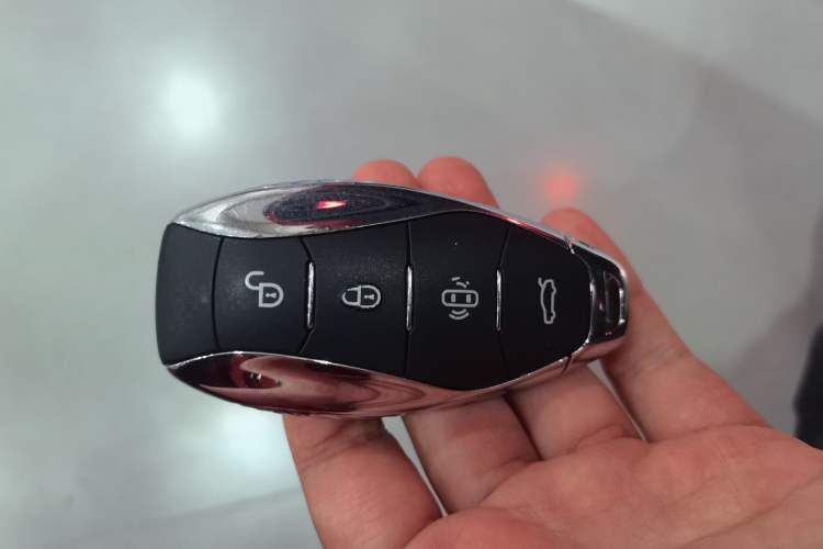 Used Hongqi H6 2023 2.0T ZhiZhen Edition Vehicle Key