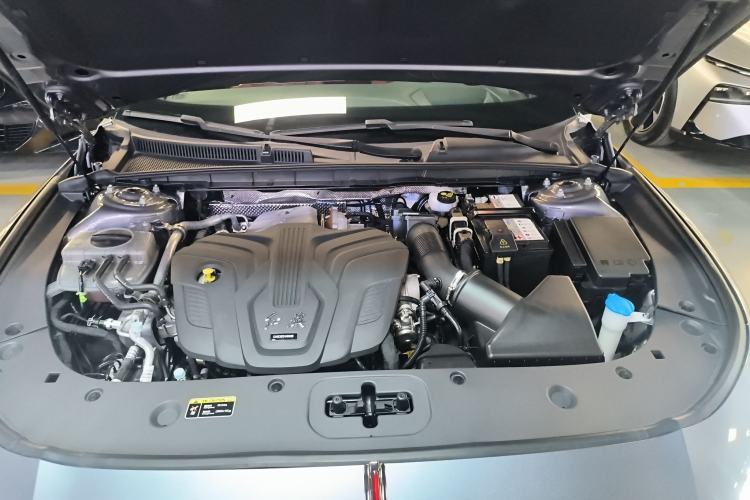Used Hongqi H6 2023 2.0T ZhiZhen Edition Engine Bay