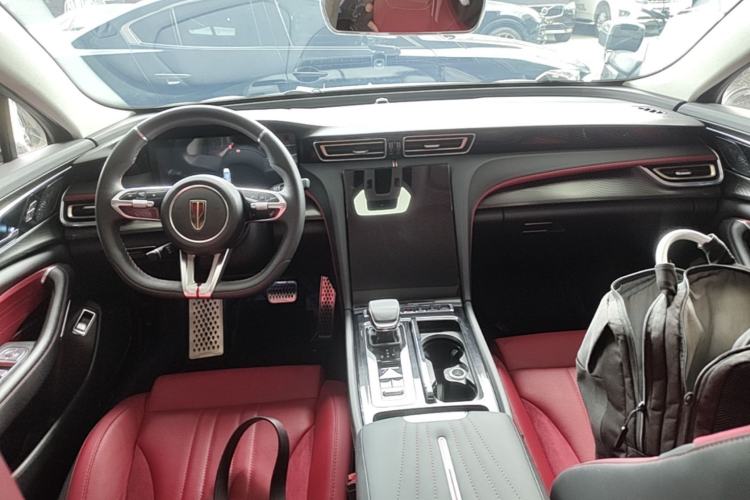 Used Hongqi H6 2023 2.0T Zhiyi Version Center Console