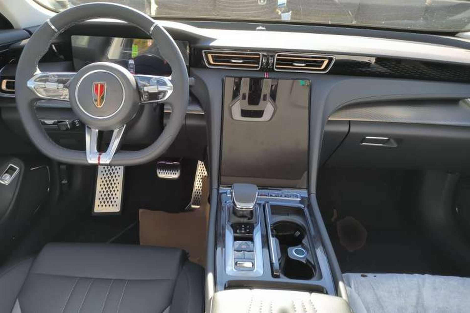 Used Hongqi H6 2023 2.0T ZhiMei Edition Center Console