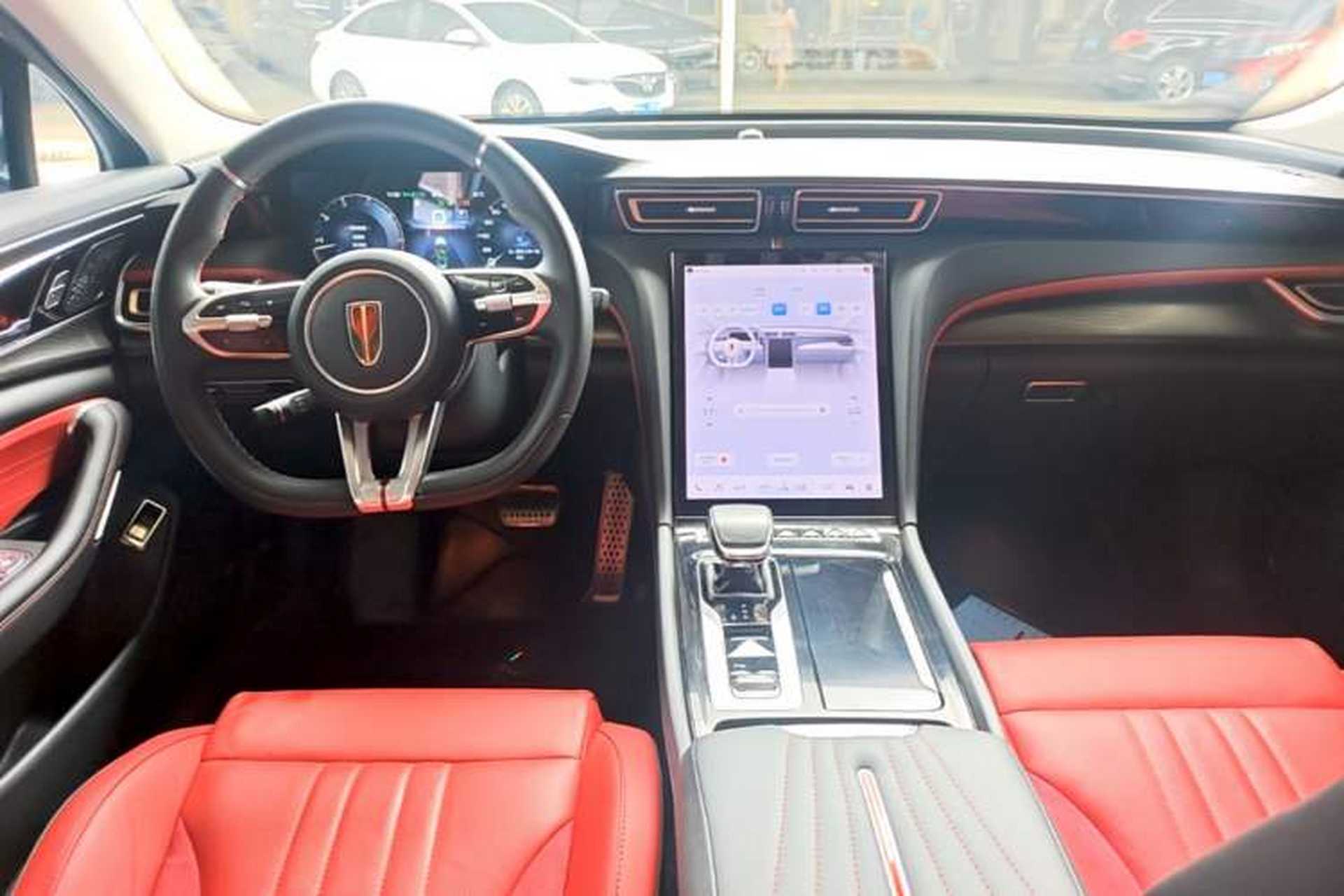 Used Hongqi H6 2023 2.0T Zhiyi Version Center Console