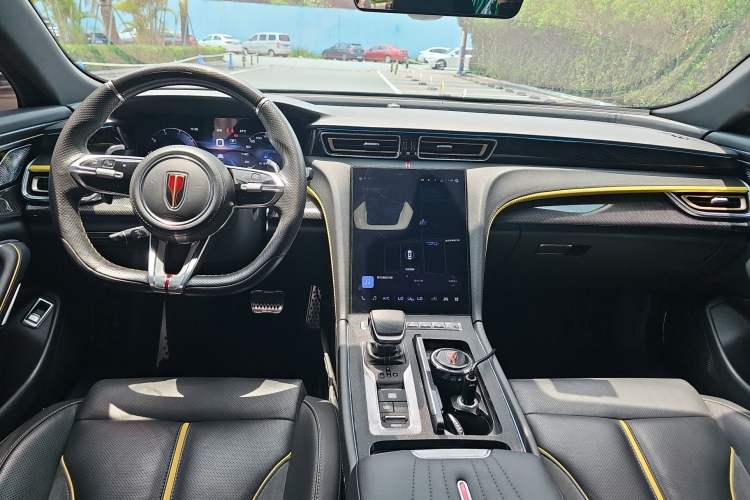 Used Hongqi H6 2023 2.0T ZhiShang Version Center Console
