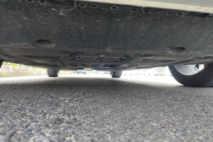 Used Hongqi H6 2023 2.0T ZhiShang Version Chassis Front