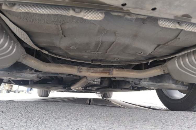 Used Hongqi H6 2023 2.0T ZhiShang Version Chassis Rear