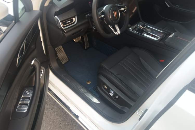 Used Hongqi H6 2023 2.0T Zhiyi Version Driver Seat