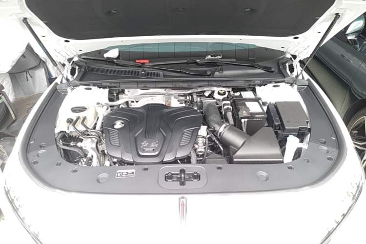 Used Hongqi H6 2023 2.0T Zhiyi Version Engine Bay