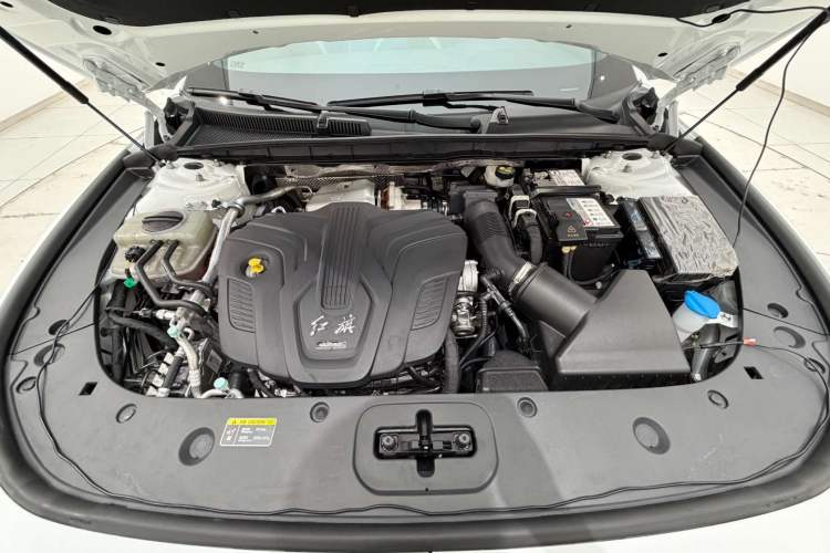 Used Hongqi H6 2023 2.0T ZhiShang Version Engine Bay