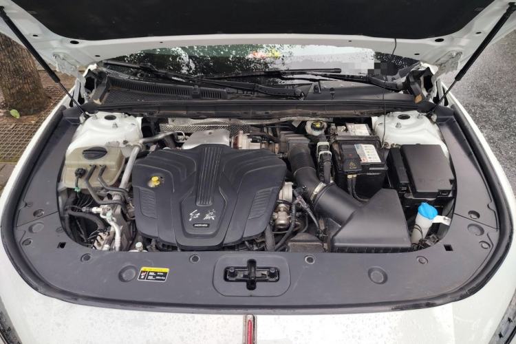 Used Hongqi H6 2023 2.0T ZhiShang Version Engine Bay