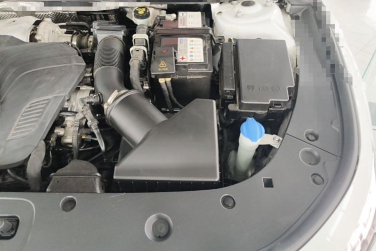 Used Hongqi H6 2023 2.0T ZhiShang Version Engine Bay Left