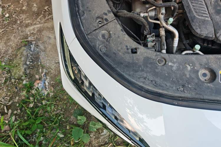 Used Hongqi H6 2023 2.0T ZhiMei Edition Engine Bay Right