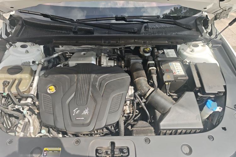 Used Hongqi H6 2023 2.0T ZhiShang Version Engine Bay