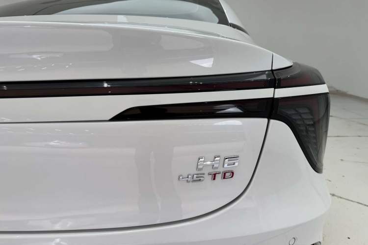 Used Hongqi H6 2023 2.0T ZhiShang Version Exterior 6