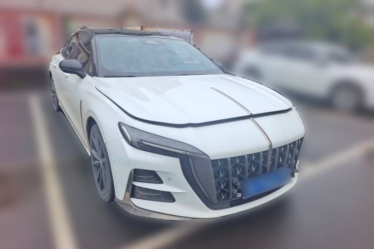 Used Hongqi H6 2023 2.0T ZhiZhen Edition Front Right 45 Deg