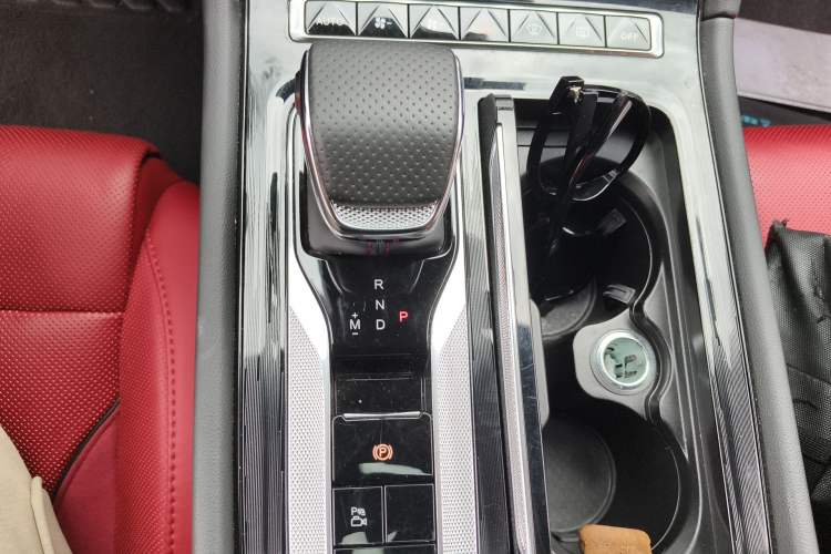 Used Hongqi H6 2023 2.0T ZhiShang Version Gear Lever