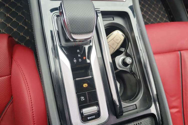 Used Hongqi H6 2023 2.0T ZhiShang Version Gear Lever