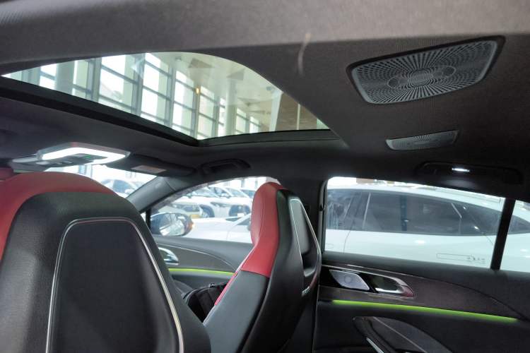 Used Hongqi H6 2023 2.0T ZhiShang Version Headliner