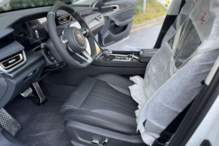 Used Hongqi H6 2023 2.0T ZhiMei Edition Interior 2