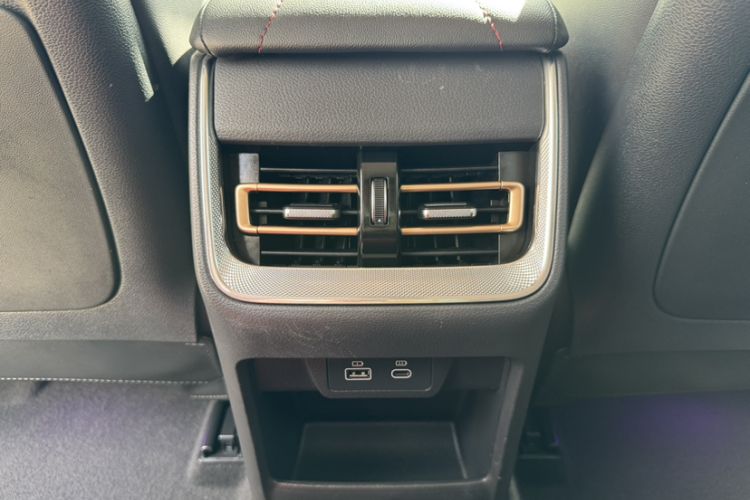 Used Hongqi H6 2023 2.0T Zhiyi Version Interior 2