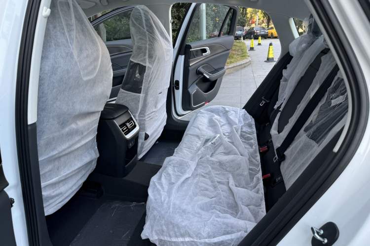 Used Hongqi H6 2023 2.0T ZhiMei Edition Interior 3