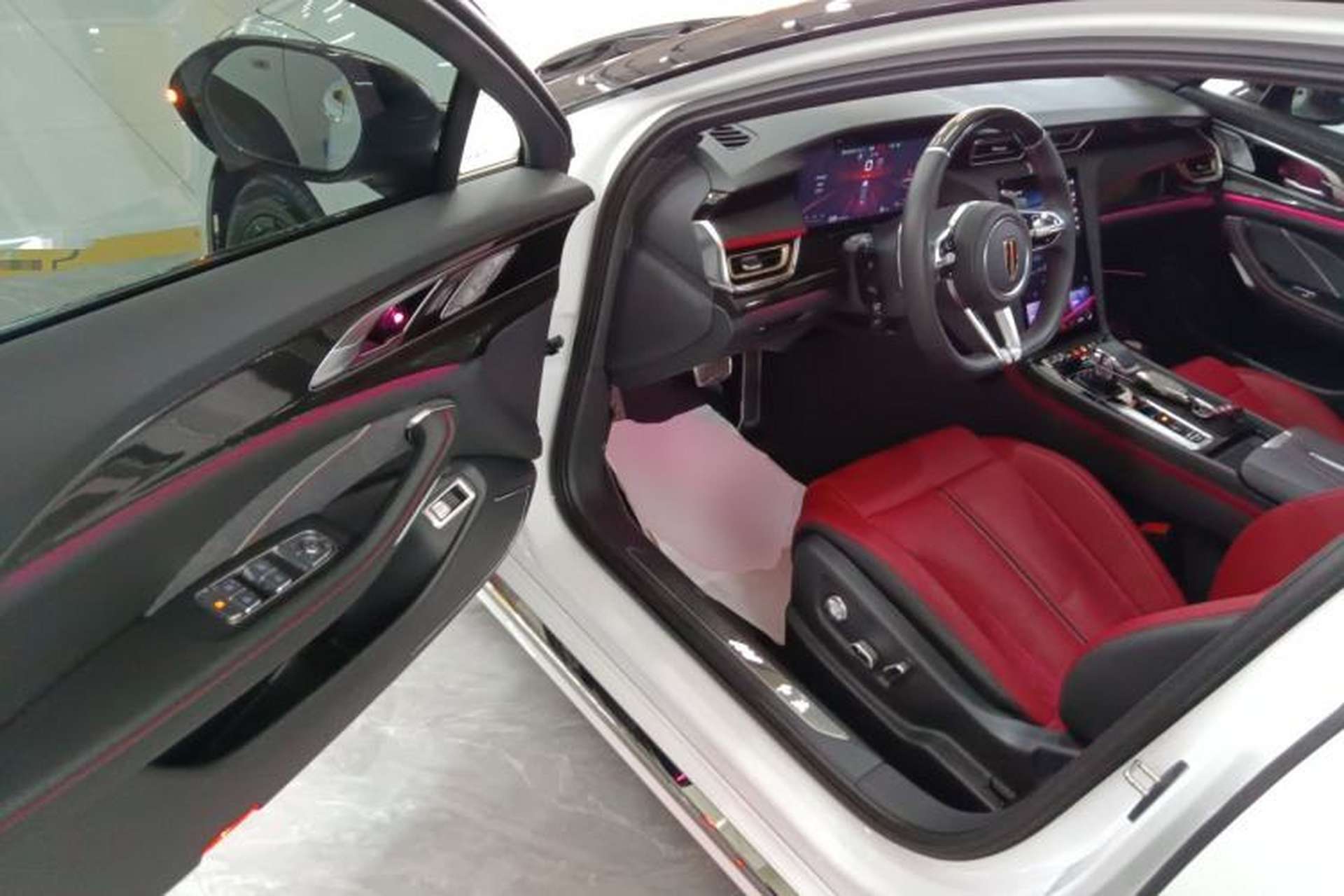 Used Hongqi H6 2023 2.0T ZhiShang Version Interior 3
