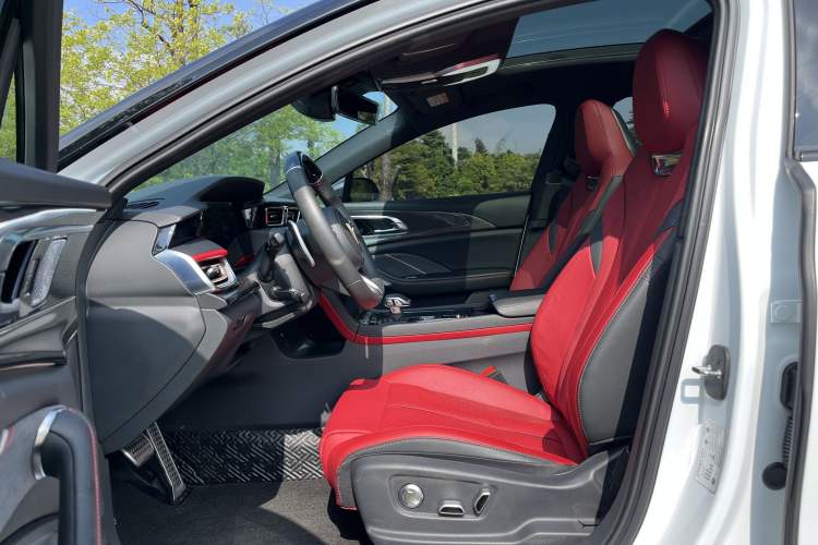 Used Hongqi H6 2023 2.0T ZhiShang Version Interior 3