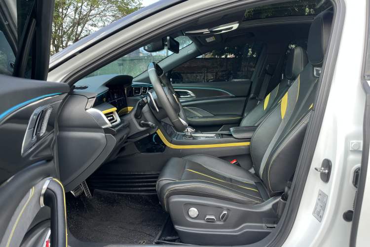 Used Hongqi H6 2023 2.0T ZhiShang Version Interior 3