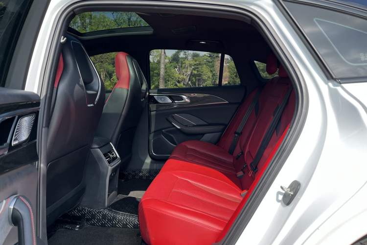 Used Hongqi H6 2023 2.0T ZhiShang Version Interior 4