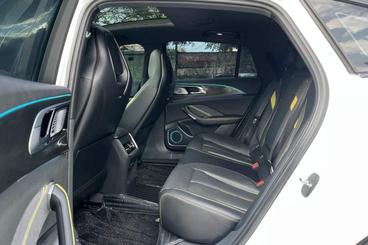 Used Hongqi H6 2023 2.0T ZhiShang Version Interior 4
