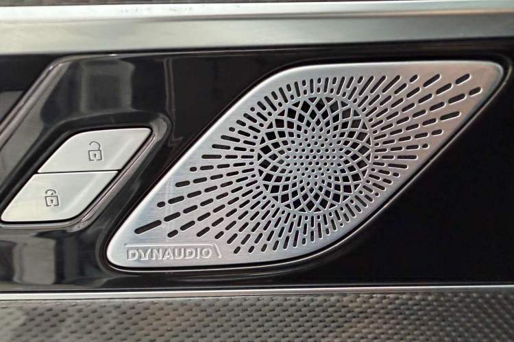Used Hongqi H6 2023 2.0T ZhiShang Version Interior 5
