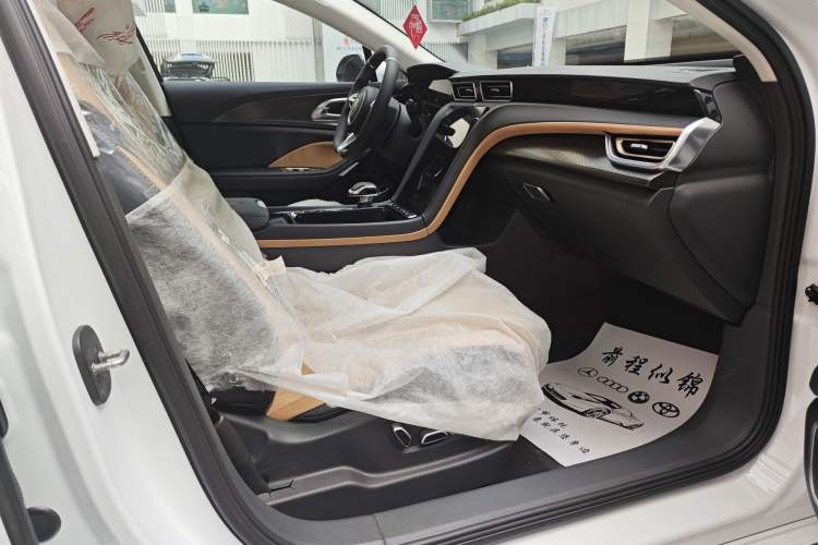 Used Hongqi H6 2023 2.0T ZhiMei Edition Interior 6