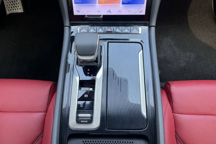 Used Hongqi H6 2023 2.0T ZhiShang Version Interior 8