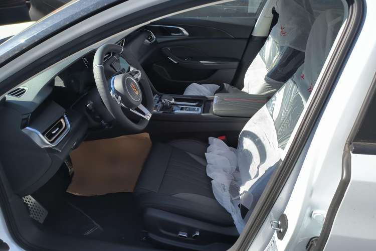 Used Hongqi H6 2023 2.0T ZhiMei Edition Left Front Seat