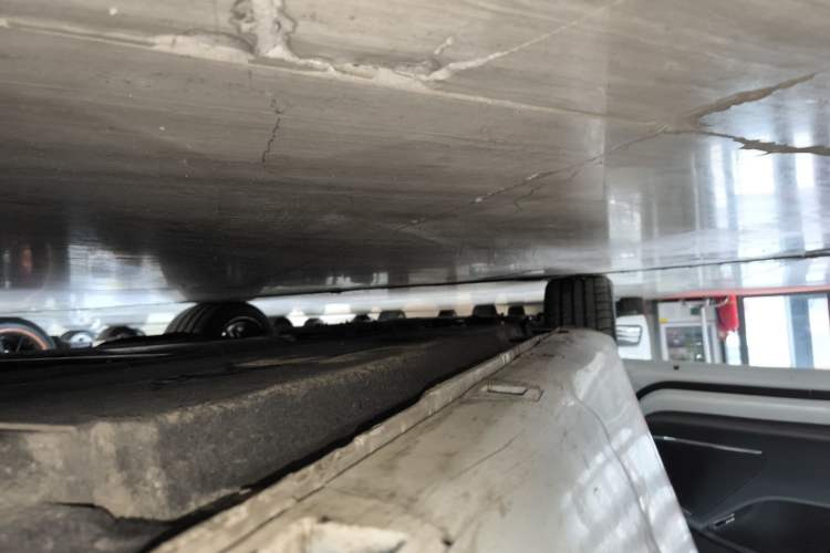 Used Hongqi H6 2023 2.0T ZhiShang Version Left Side Sill