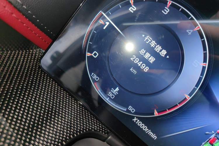 Used Hongqi H6 2023 2.0T ZhiShang Version Odometer Close Up
