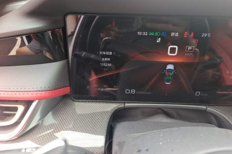 Used Hongqi H6 2023 2.0T ZhiZhen Edition Odometer Close Up