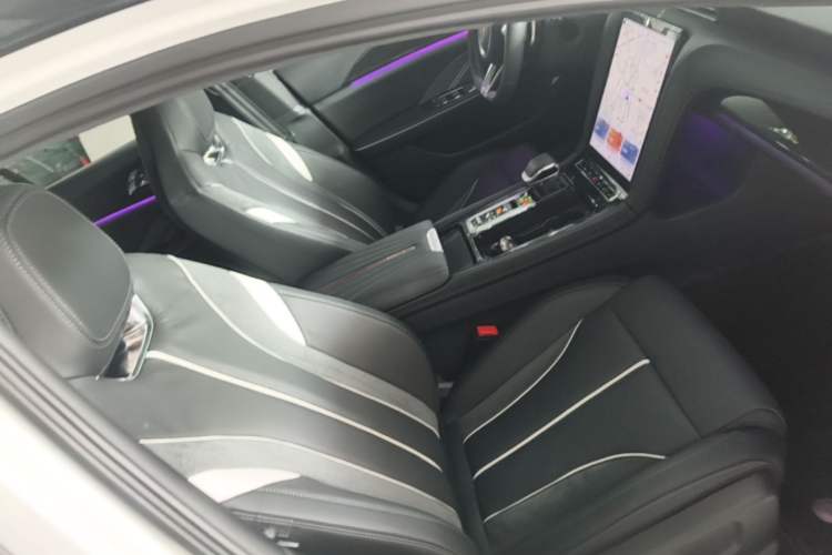 Used Hongqi H6 2023 2.0T ZhiShang Version Right Front Seat
