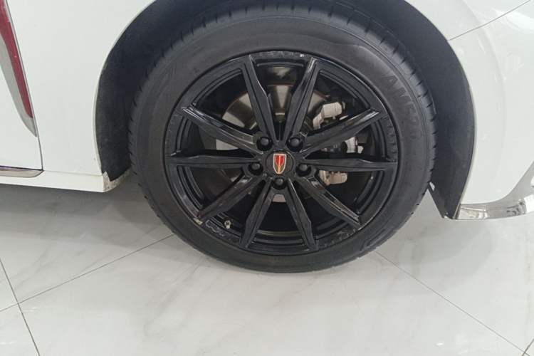 Used Hongqi H6 2023 2.0T ZhiShang Version Right Front Wheel Hub