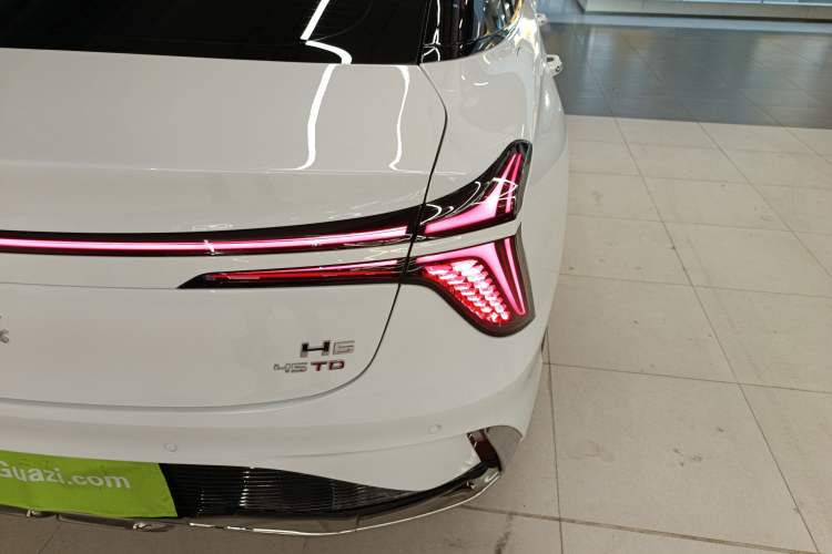 Used Hongqi H6 2023 2.0T ZhiShang Version Right Rear Taillight