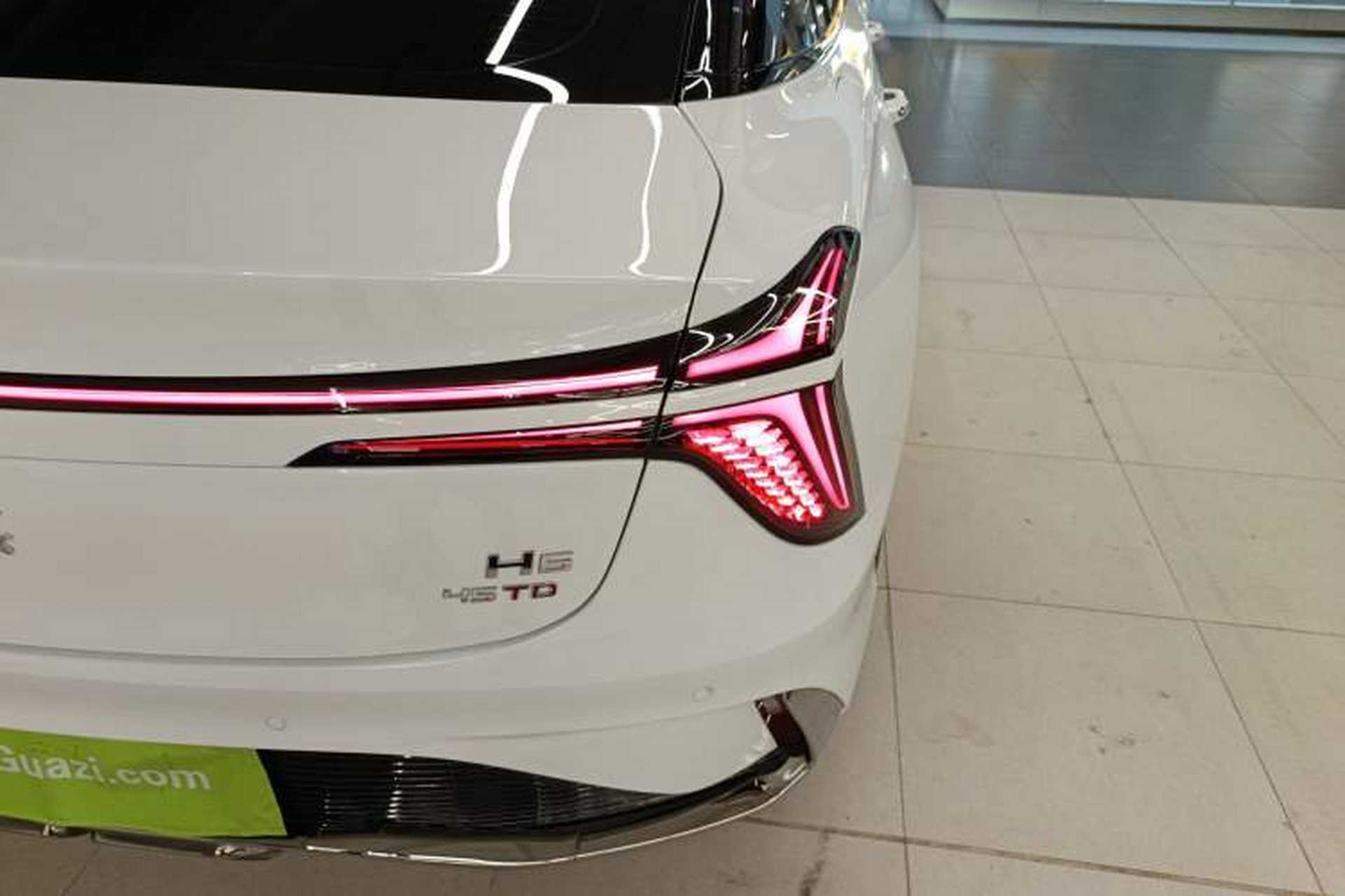 Used Hongqi H6 2023 2.0T ZhiShang Version Right Rear Taillight