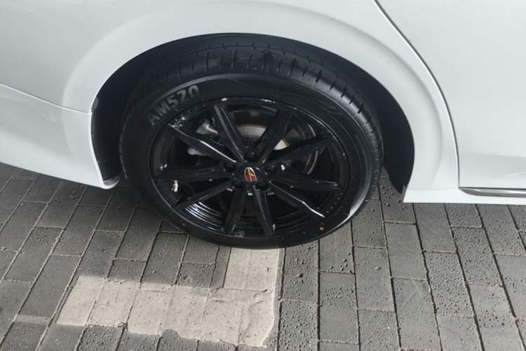 Used Hongqi H6 2023 2.0T ZhiShang Version Right Rear Wheel Hub