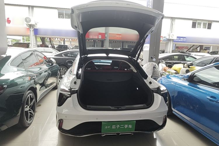 Used Hongqi H6 2023 2.0T Zhiyi Version Trunk