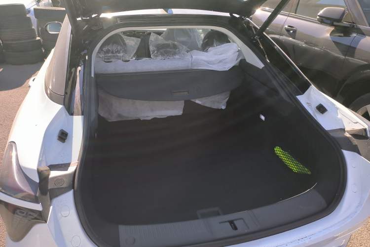 Used Hongqi H6 2023 2.0T ZhiMei Edition Trunk