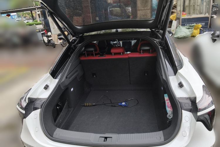 Used Hongqi H6 2023 2.0T ZhiShang Version Trunk