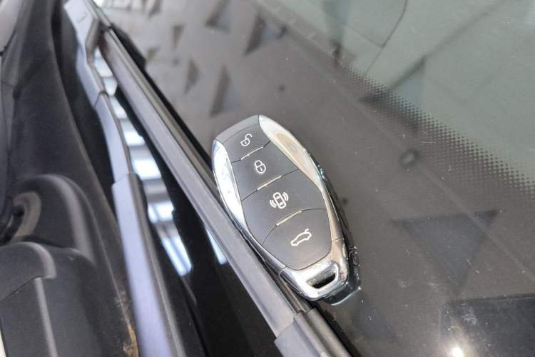 Used Hongqi H6 2023 2.0T ZhiShang Version Vehicle Key