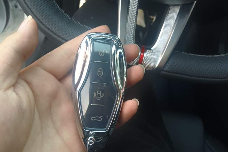 Used Hongqi H6 2023 2.0T Zhiyi Version Vehicle Key