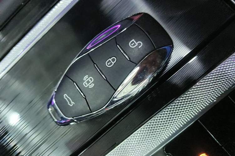 Used Hongqi H6 2023 2.0T ZhiShang Version Vehicle Key