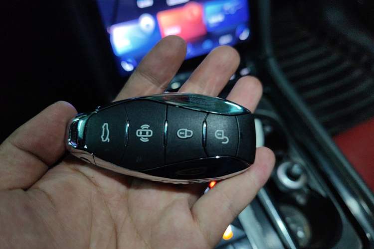Used Hongqi H6 2023 2.0T ZhiShang Version Vehicle Key